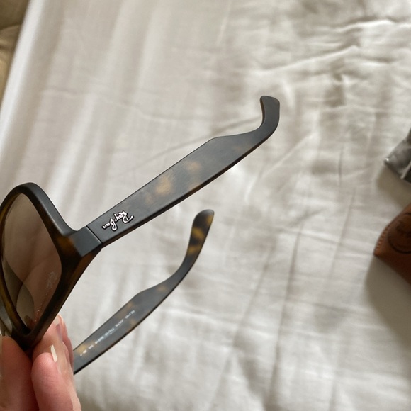 NWT- Rayban Justin - Picture 4 of 7